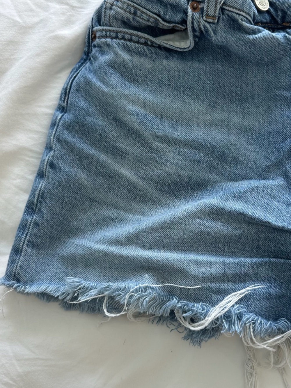 Reformation High Waisted Slouchy Jean Size 25 - Picture 7 of 9